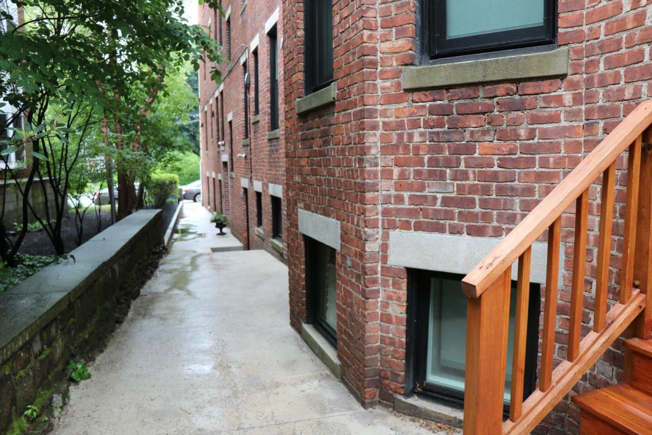 A Stylish Stay With A King Bed And Heated Floors #27 Brookline Exterior foto